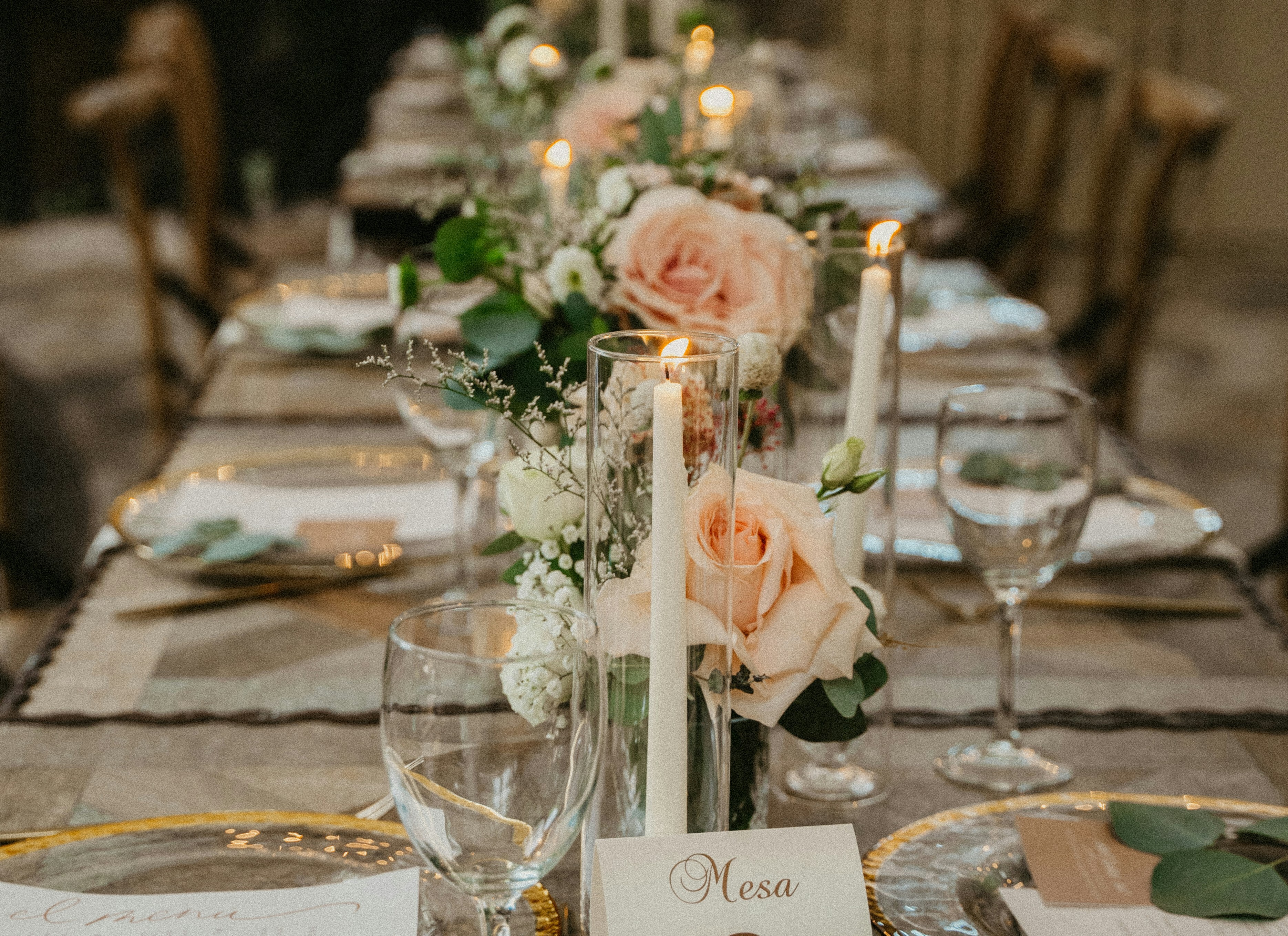 Micro-wedding table in greenhouse